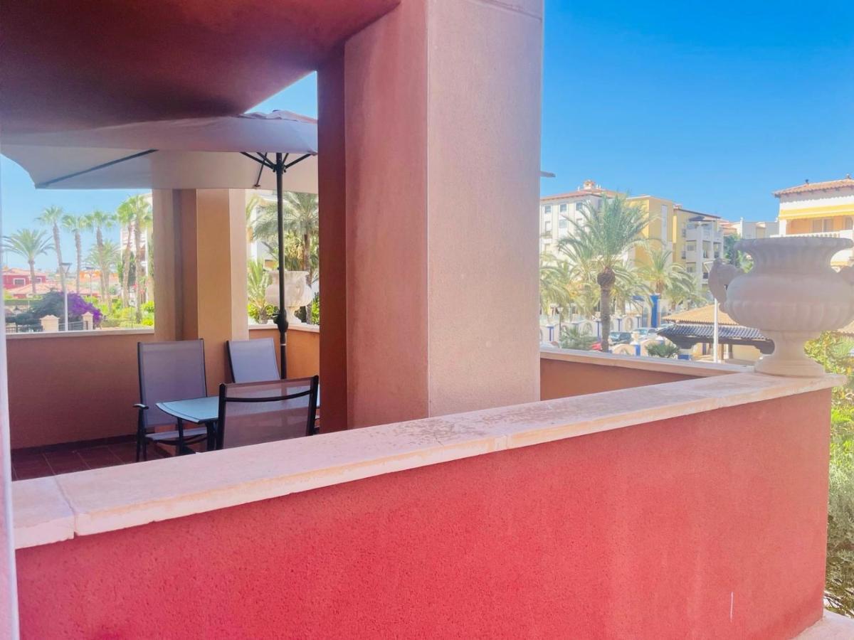 Beach Apartament In Torrevieja Bagian luar foto