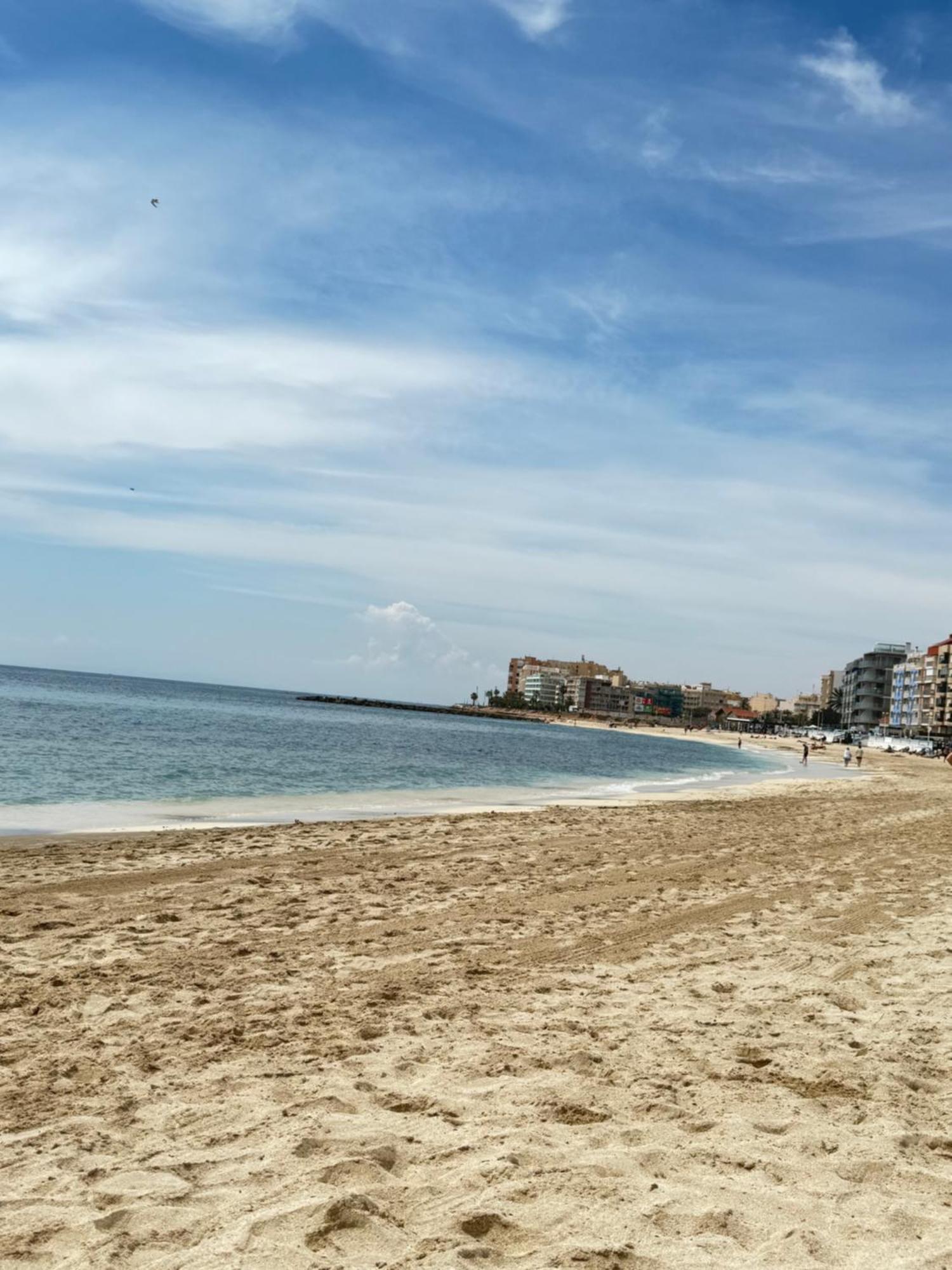 Beach Apartament In Torrevieja Bagian luar foto